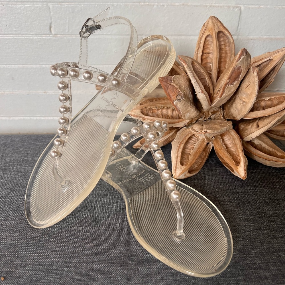 Stuart Weitzman Goldie Pearl Jelly Thong Sandals Size 8